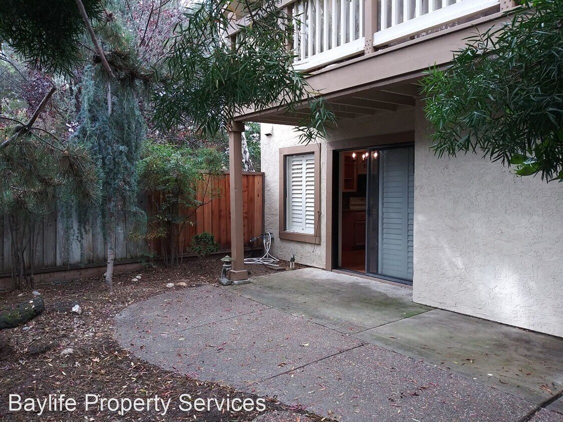 Foto del edificio - 2 br, 2 bath House - 1065 Huntington Common