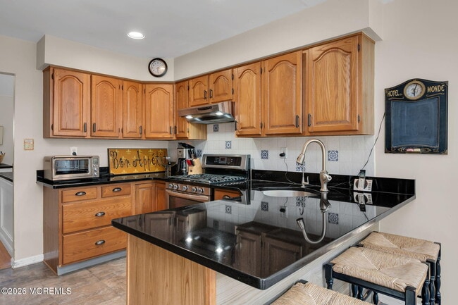Building Photo - 55 S Lake Dr