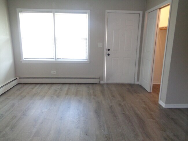 Foto del edificio - 1340 N Main St