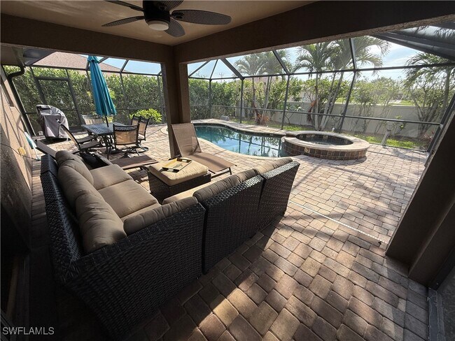 Foto del edificio - 3005 SW 8th Pl