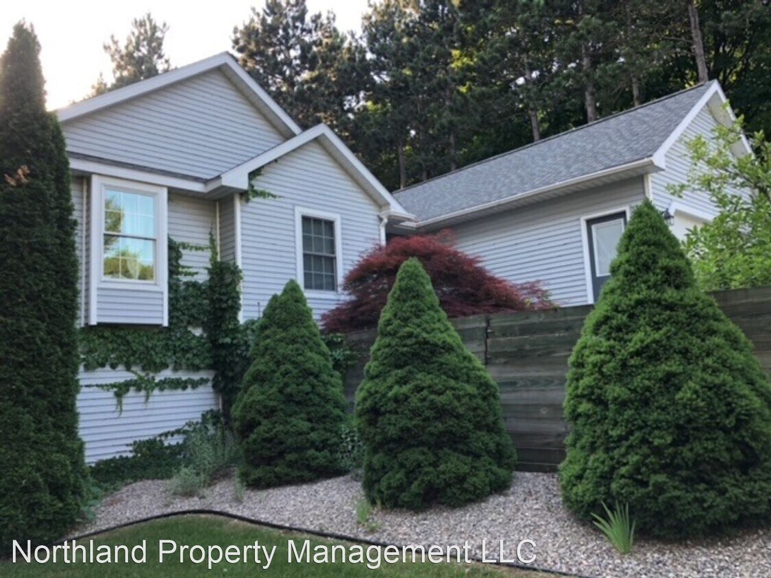 Primary Photo - 4 br, 3 bath House - 472 Eden Street