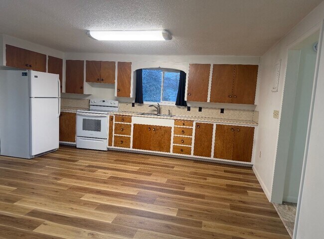 Building Photo - Lovely Kalispell home