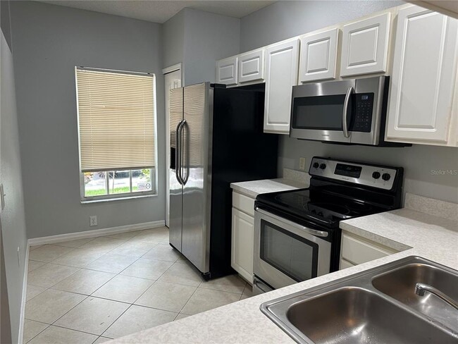 Building Photo - 8563 Hunters Key Cir