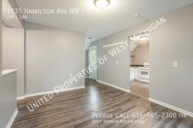 Building Photo - Available now| 2 Bedroom, 1 Bath Upper Lev...