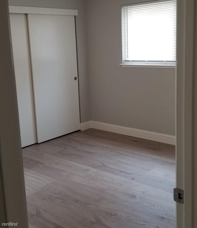 Building Photo - 6074 Terrier Ct