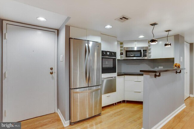Foto del edificio - 1438 Meridian Pl NW
