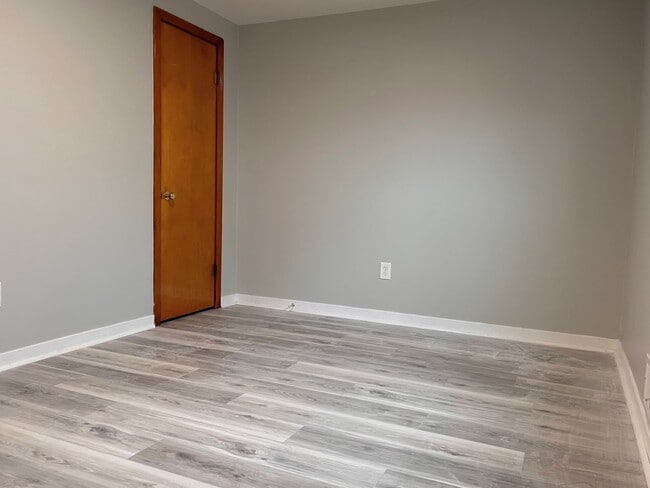 Foto del edificio - 424 Springville Ave