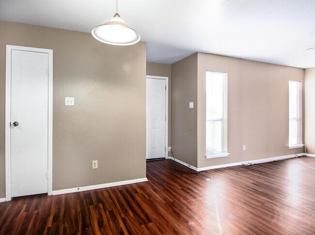Foto del edificio - 18511 Egret Bay Blvd