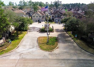 Building Photo - 16026 Limestone Lake Dr