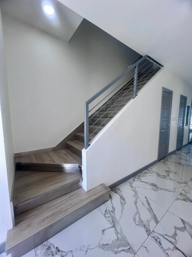 Foto del edificio - 1011 Emerald Valley Dr