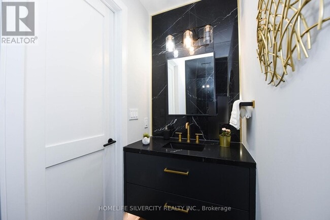 Building Photo - 200 Gamma St