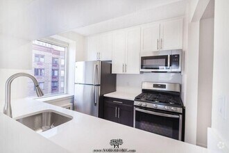Building Photo - 55 Battery Pl