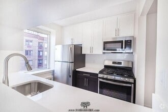 Building Photo - 55 Battery Pl