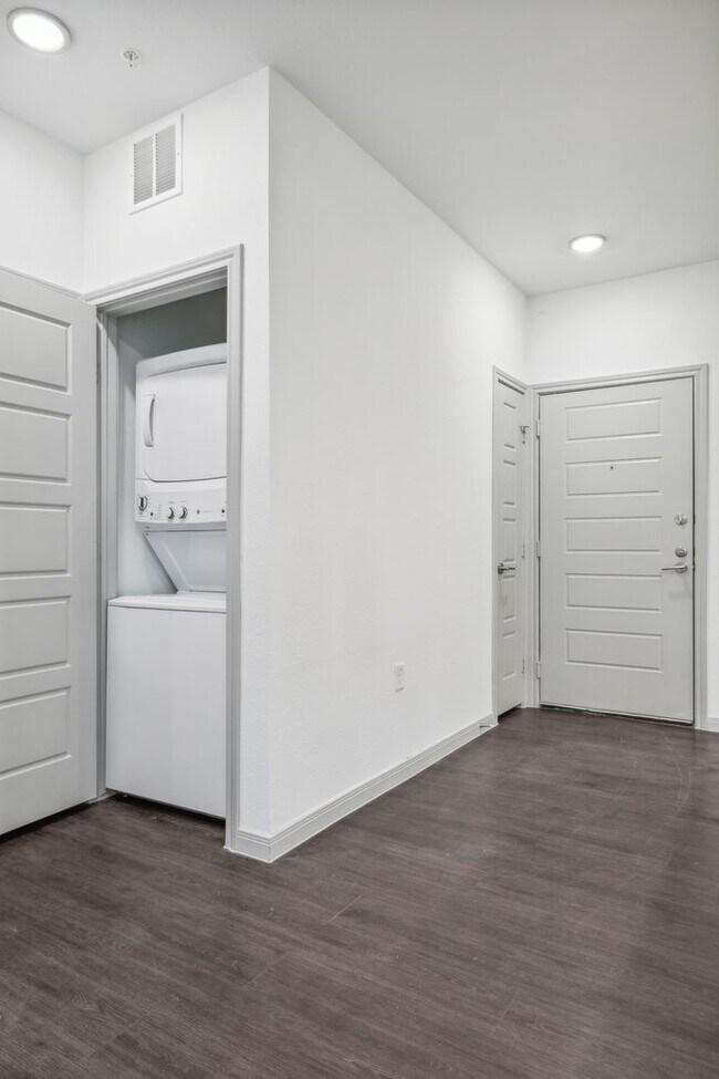 Interior Photo - Beacon on Westmoreland