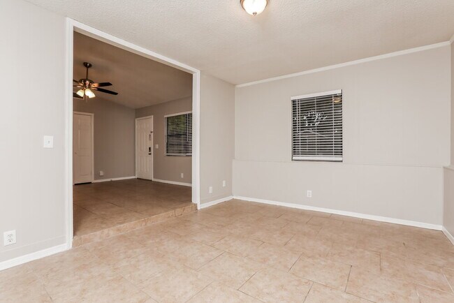 Foto del edificio - 2822 Colfax St