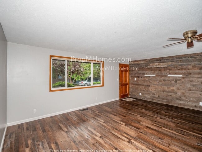 Building Photo - Charming Three Bedroom Ranch In Oak Grove ...