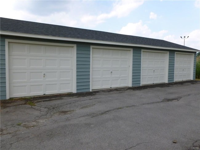 Building Photo - 4201 Fairway Dr E