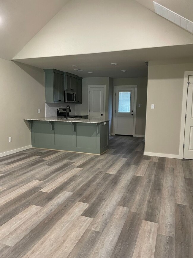 Building Photo - Three Bed/Two Bath Home---Ask about the mo...
