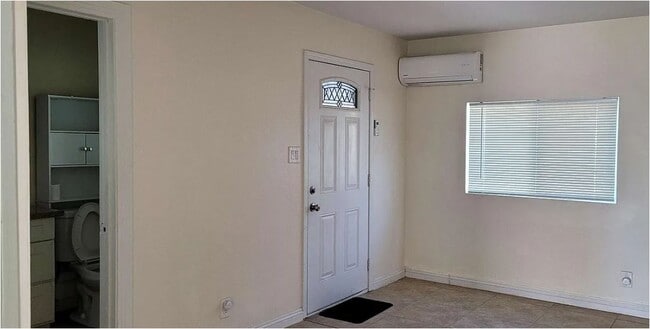 Building Photo - 1374 Villa St