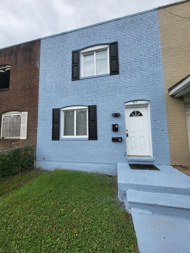Foto del edificio - 915 Jack St