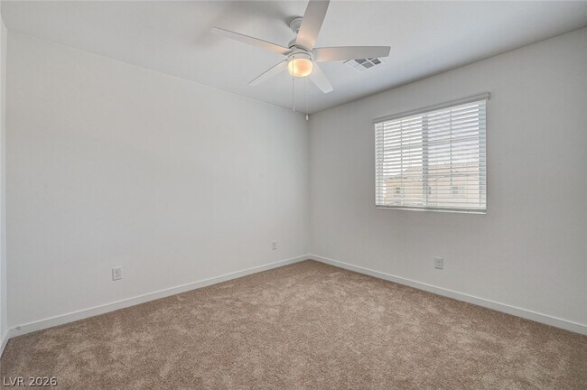 Foto del edificio - 324 Lupton Ave
