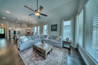 Building Photo - 29311 Ribbongrass Ct
