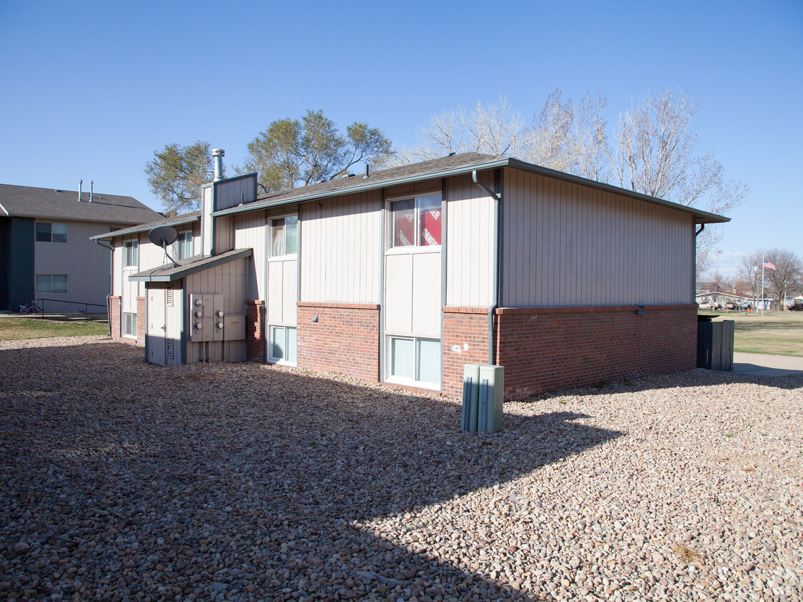 Building Photo - Platteville Apartments