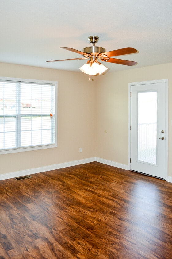 Primary Photo - Upstairs 2 bedroom