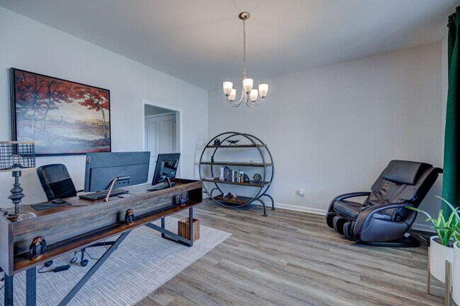 Foto del edificio - Luxurious 3 bedrooms 2.5 bath home in Nort...
