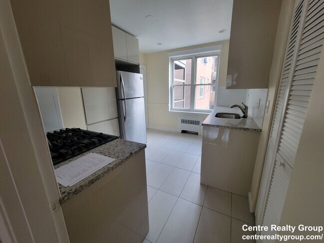 Foto del edificio - 76 Strathmore Rd
