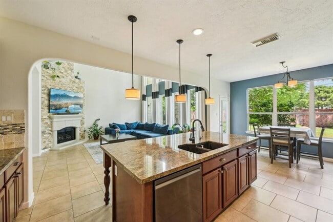 Building Photo - 27014 Glenfield Hollow Ln