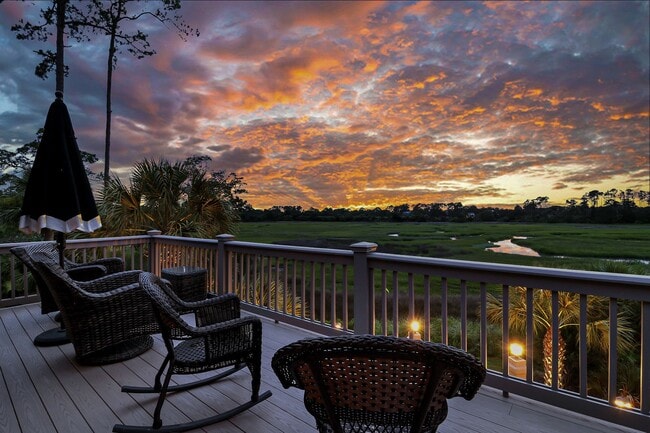 Building Photo - Spectacular Sea Pines Home - Marsh/Water Views!
