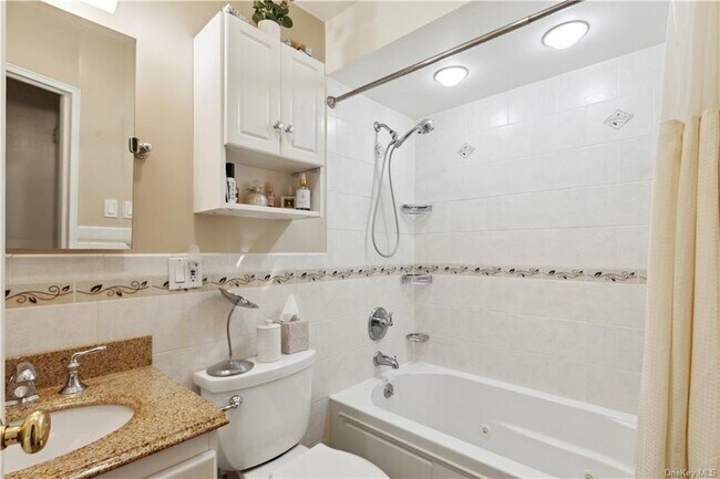 Foto del edificio - 2573 Flint Ave