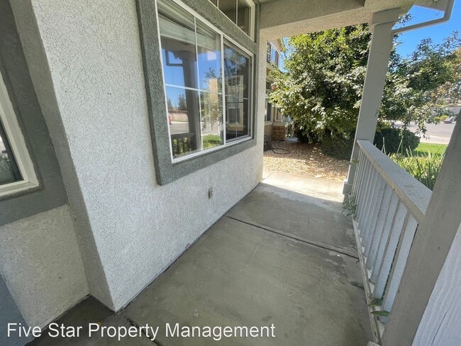Building Photo - 5 br, 2.5 bath House - 2962 Rugby Ct