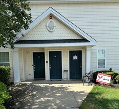 Building Photo - 28 Lorien Pl