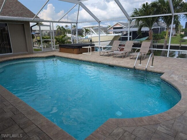 Foto del edificio - 5008 SW 9th Pl