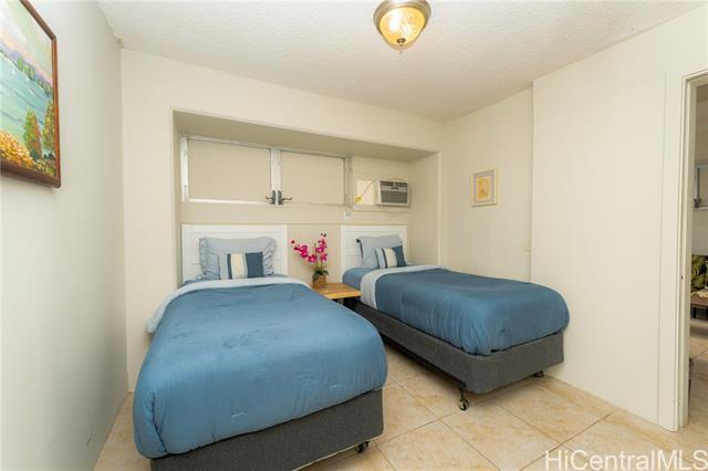 Building Photo - 2465 Kuhio Ave.