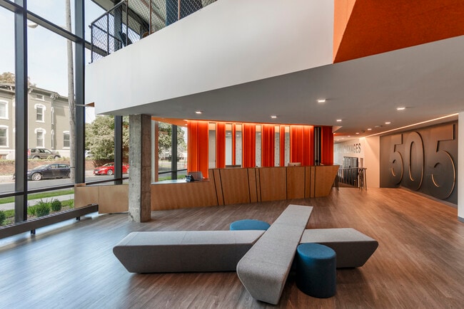 Building Photo - The 505 on Walnut (new)
