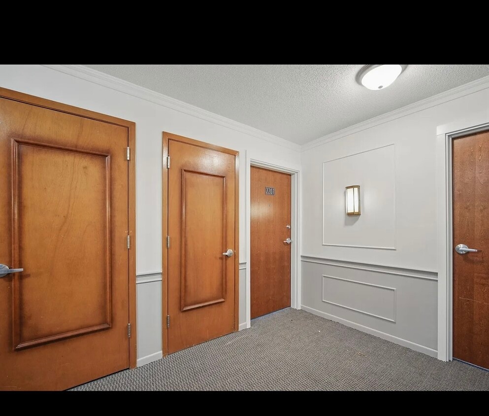 Foto principal - 1100 50th St