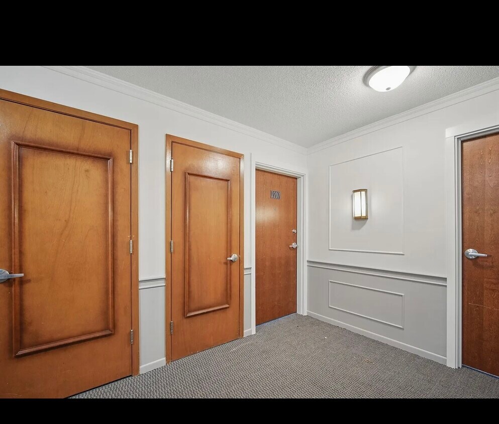 Primary Photo - 1100 50th St