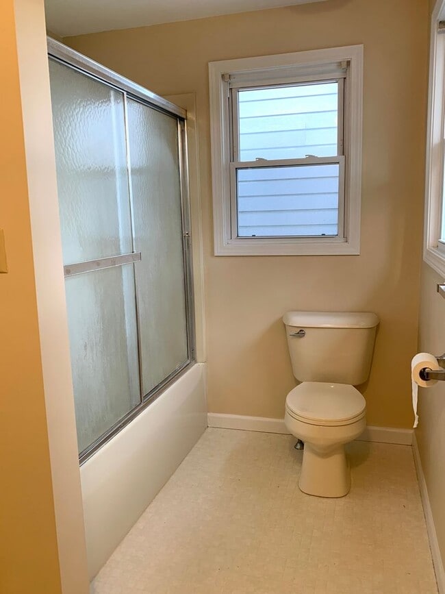 Building Photo - 275 Jefferson St