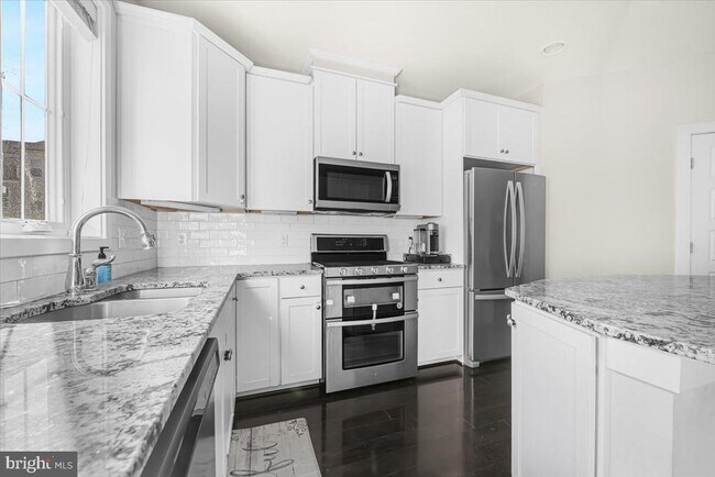 Foto del edificio - 12611 Macaulay St