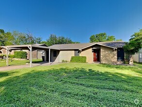 Building Photo - 1913 Briarwood Dr
