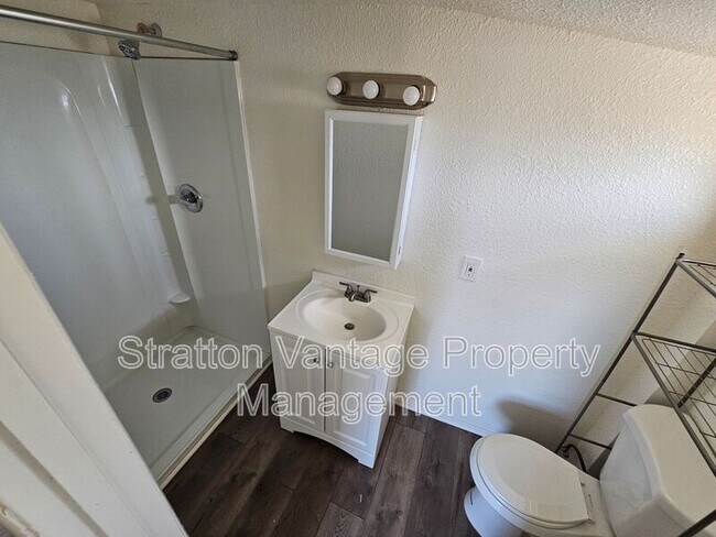 Building Photo - 231 E Central Ave