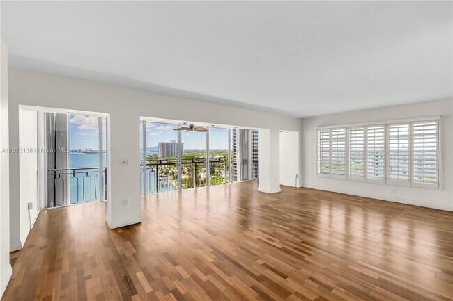 Building Photo - 11111 Biscayne Blvd