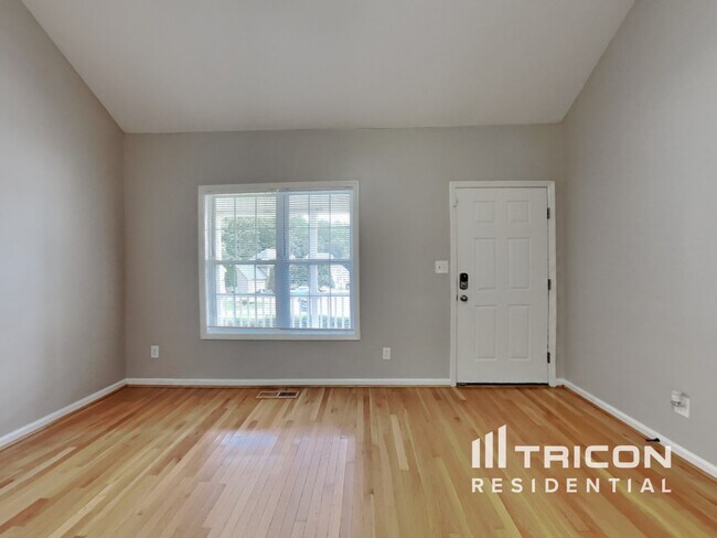 Foto del edificio - 125 Ashton Ct