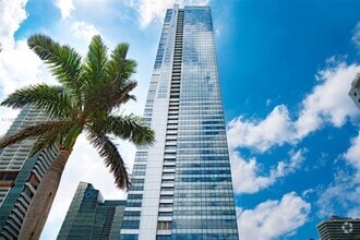 Building Photo - 1425 Brickell Ave