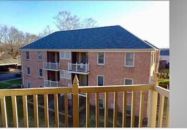 Foto del edificio - 991 Manor Ln