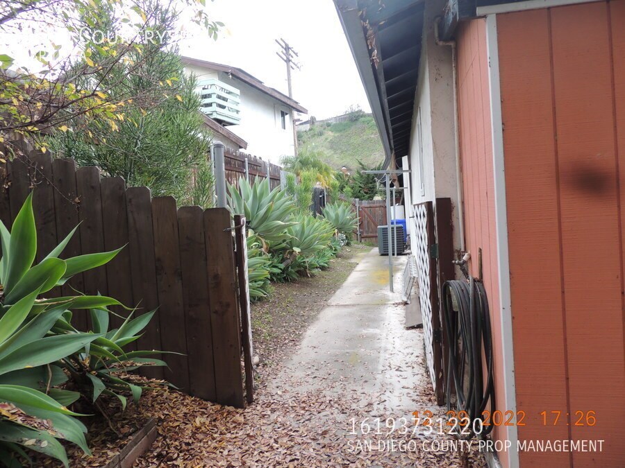 Foto principal - 5190 Countryside Dr
