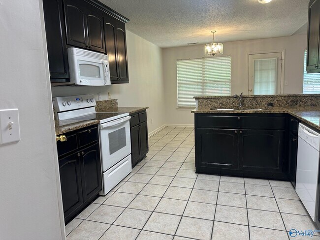 Foto del edificio - 123 Green Springs Dr